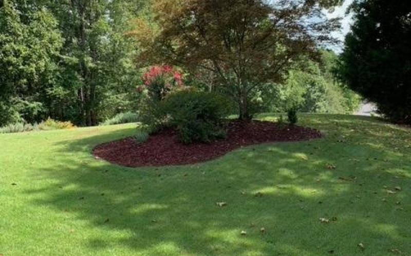 Red Rubber Mulch Landscaping